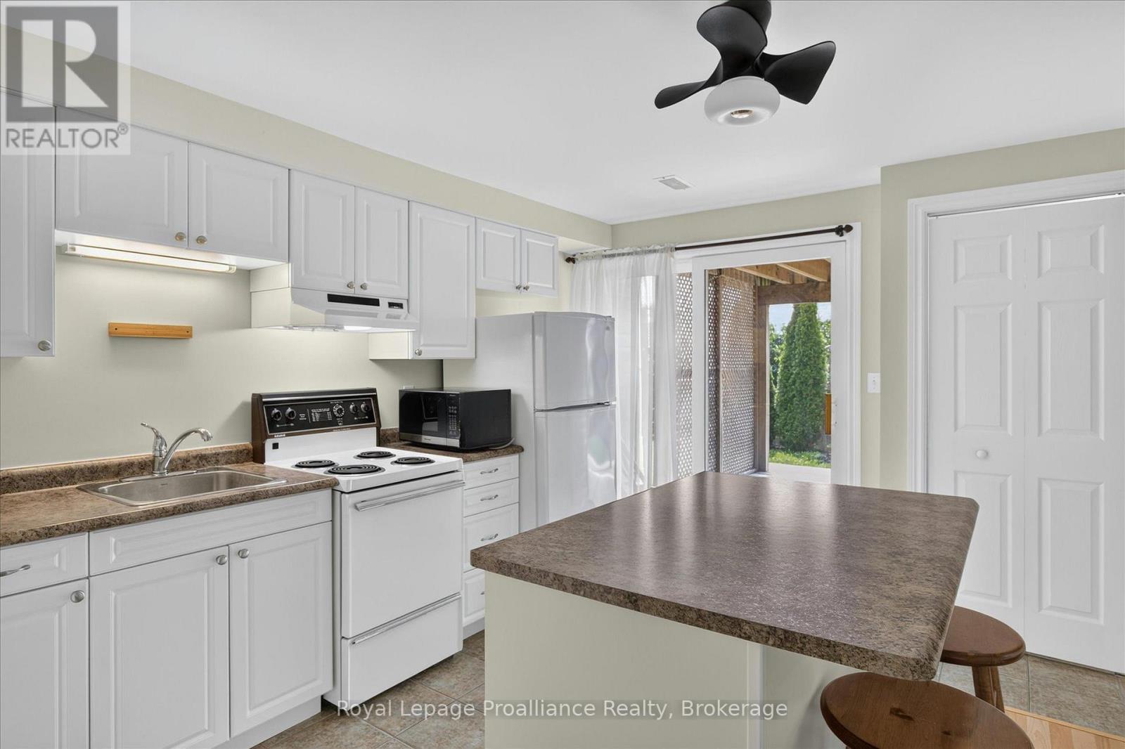 541 GARBUTT TERRACE - Image 30