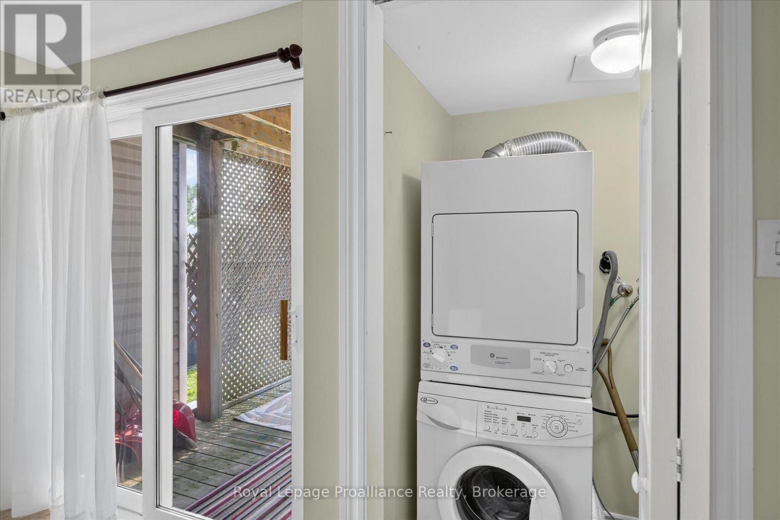 541 GARBUTT TERRACE - Image 36