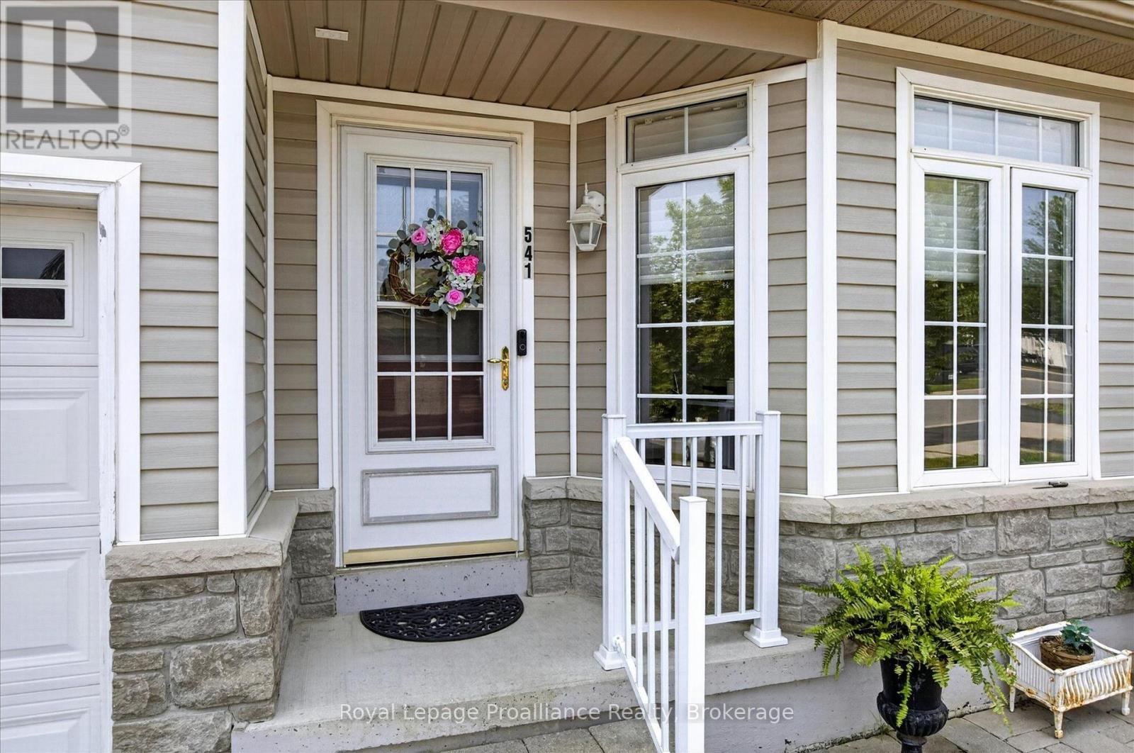541 GARBUTT TERRACE - 4