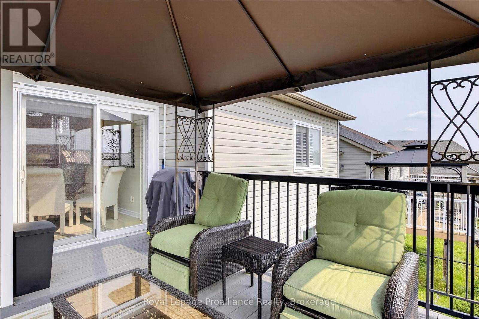 541 GARBUTT TERRACE - 42
