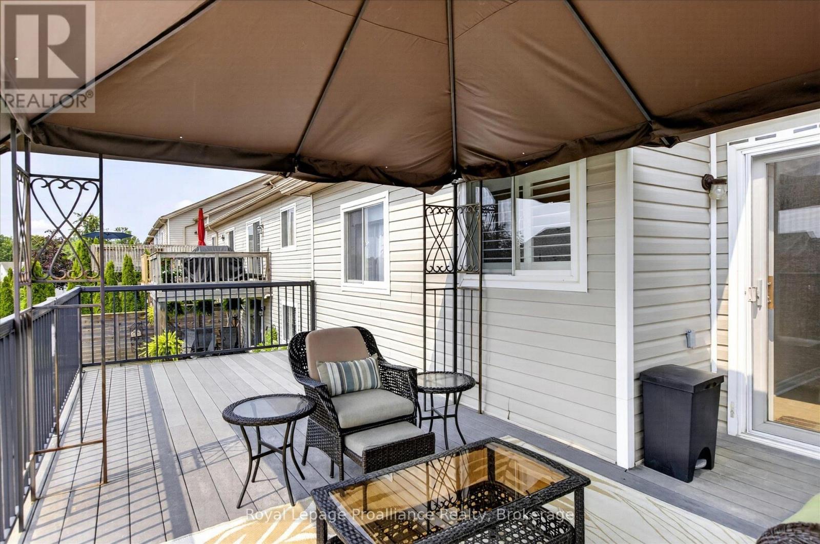 541 GARBUTT TERRACE - 43