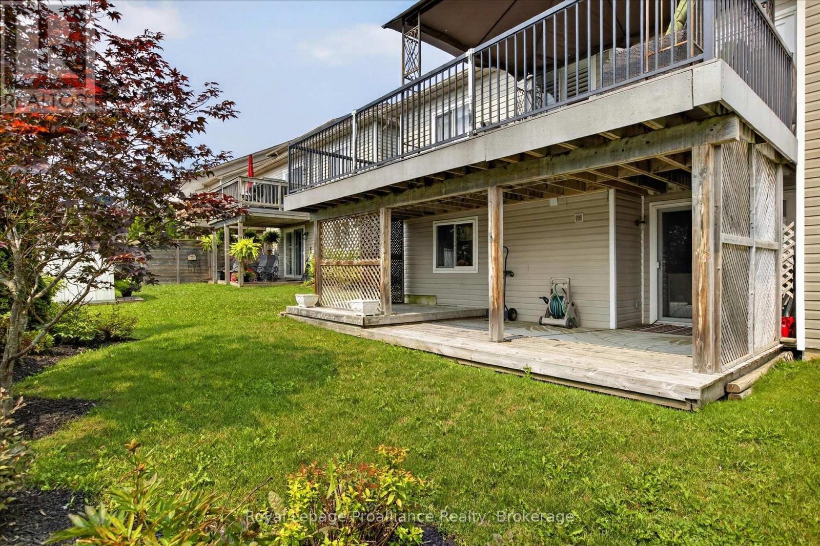 541 GARBUTT TERRACE - 44