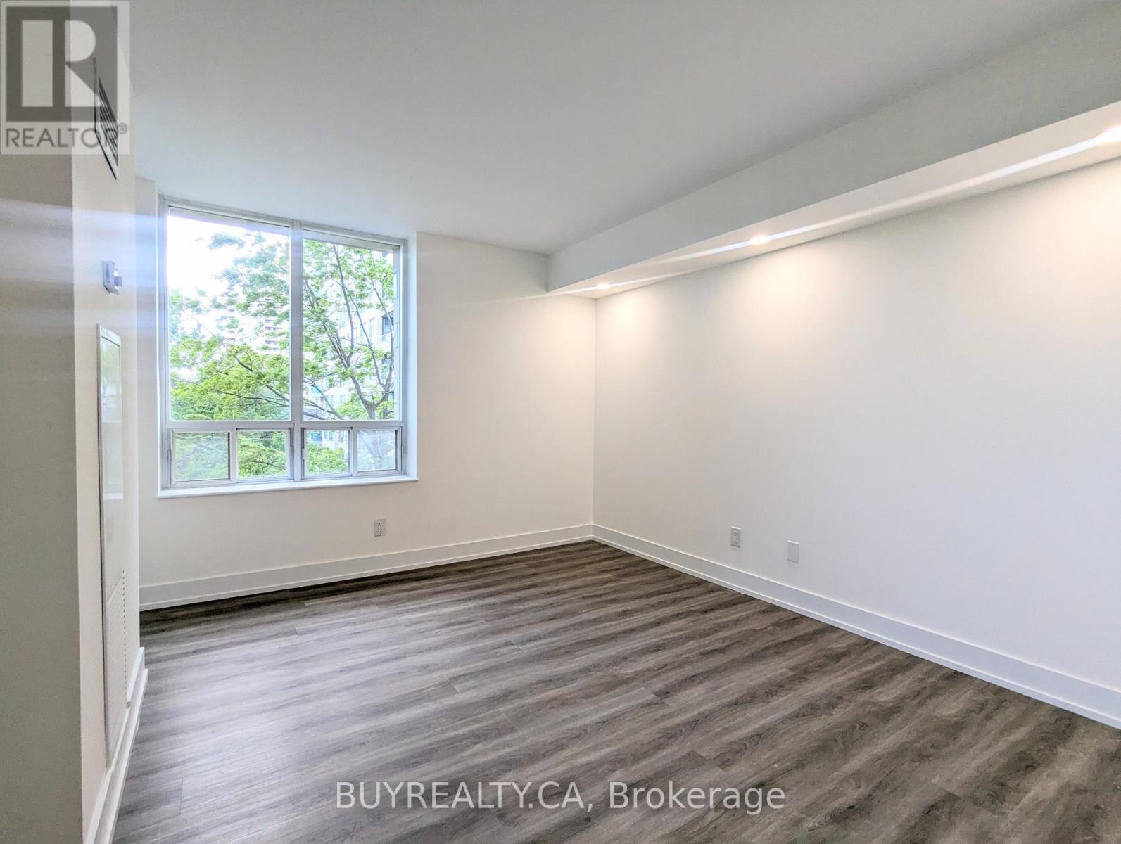 #308 256 DORIS AVENUE - 32