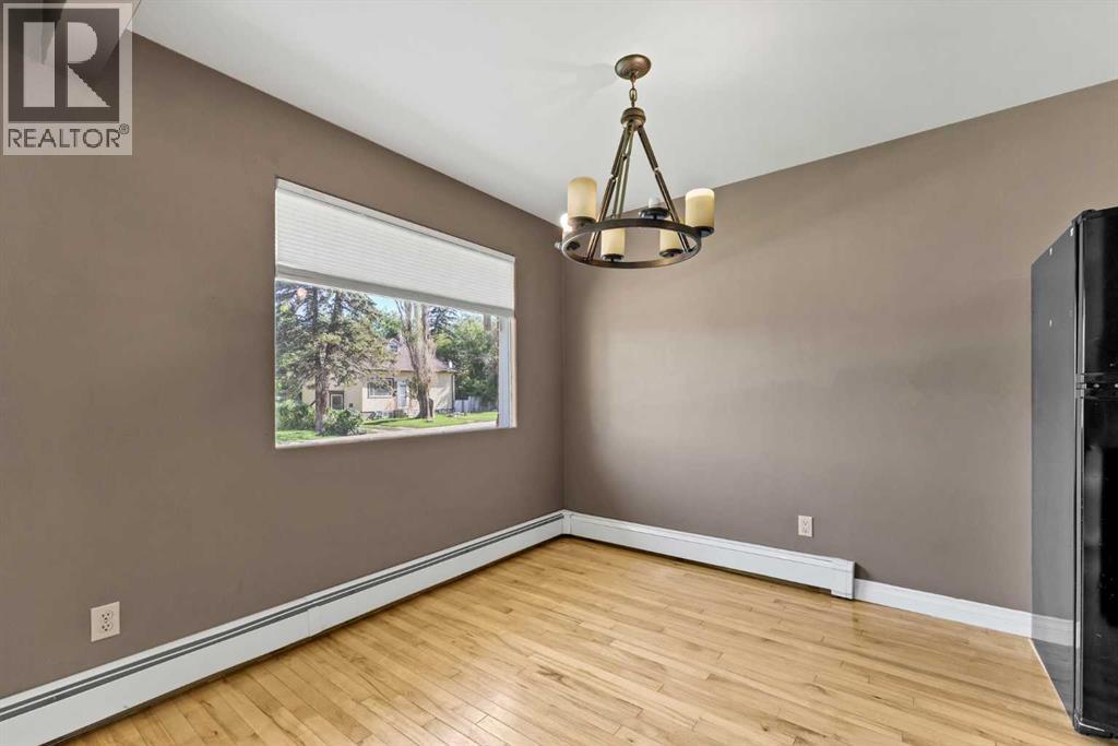 129 7 Street Southeast - Photo 9
