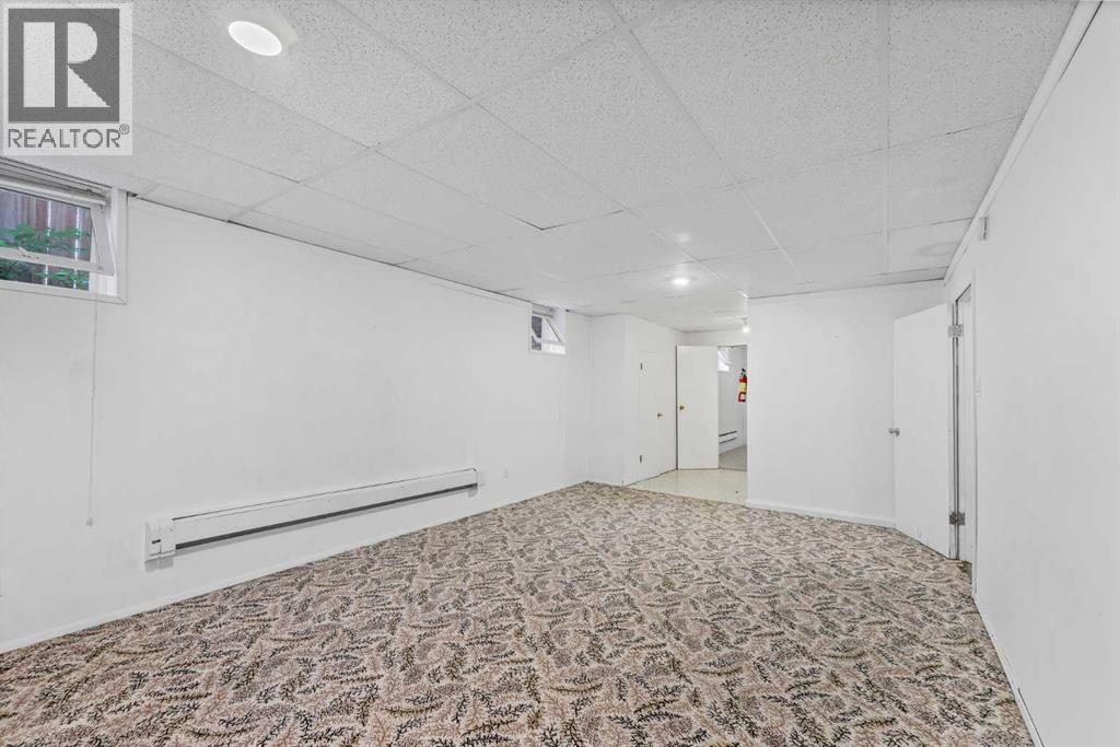 129 7 Street Southeast - Photo 23