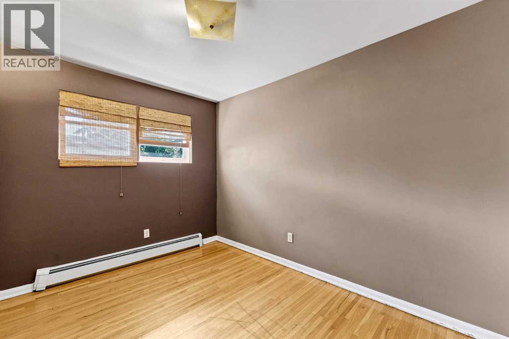 129 7 Street Southeast - Photo 18