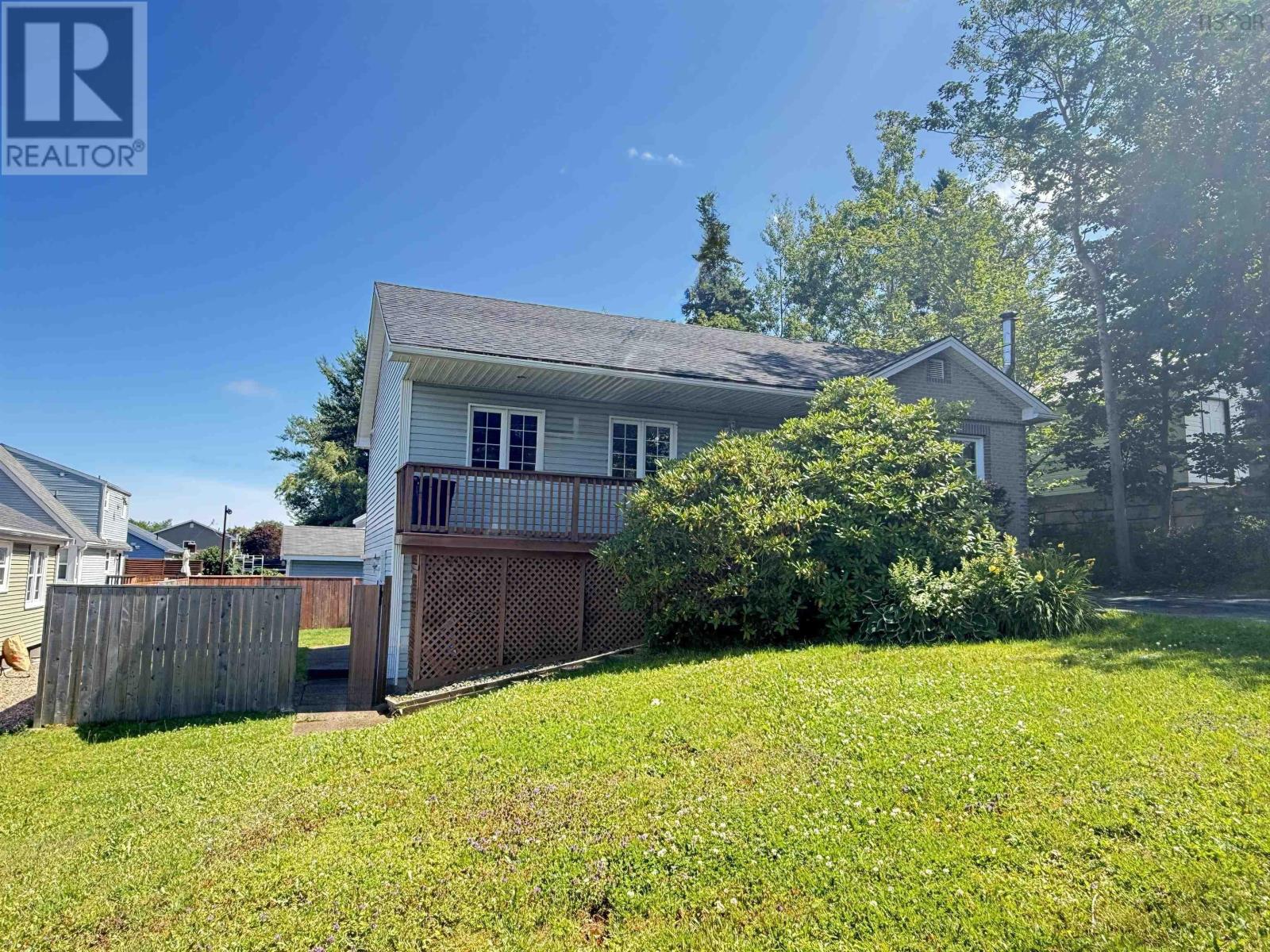 6 Beacon Street, Dartmouth — photo 2