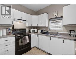 76-78 Belleview Avenue, photo 13