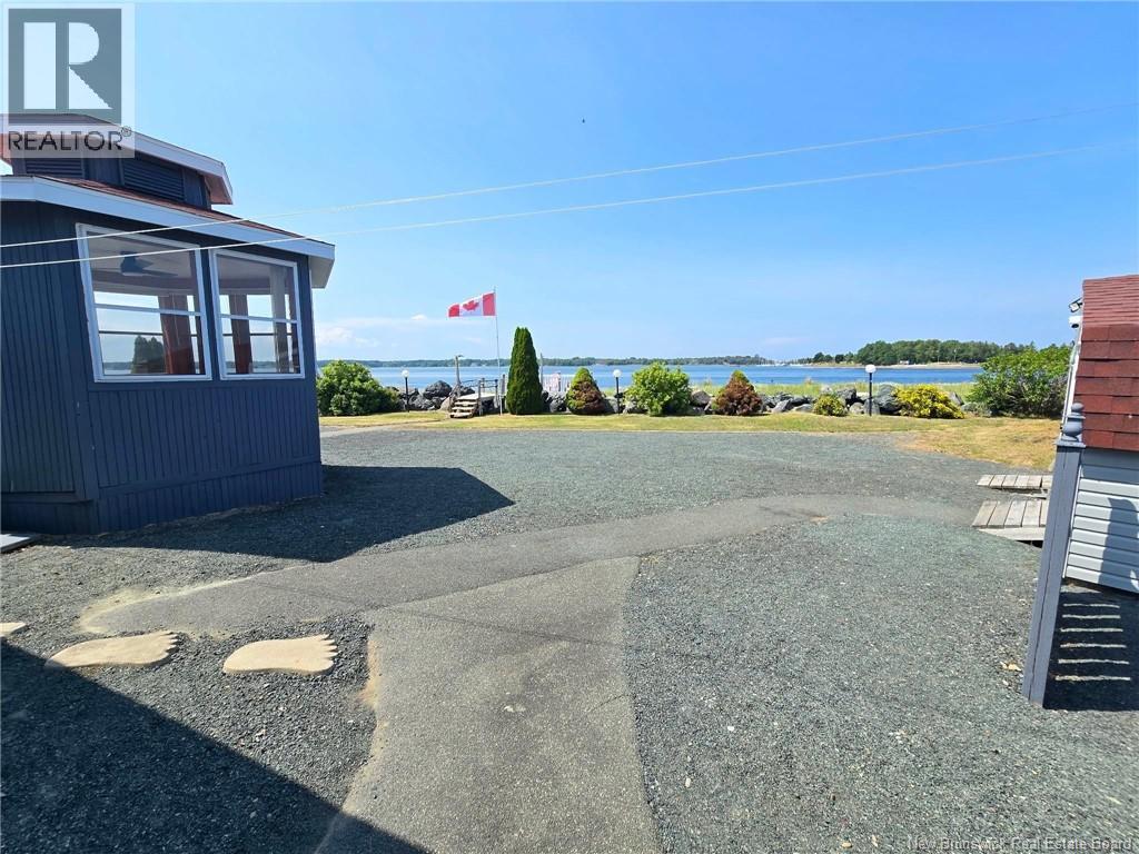 25 Bayshore - Image 11