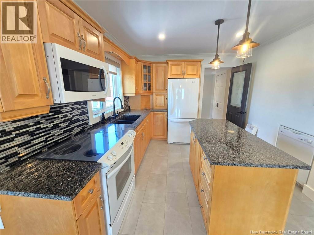 25 Bayshore - Image 32