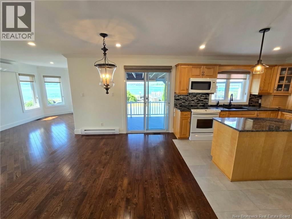 25 Bayshore - Image 35