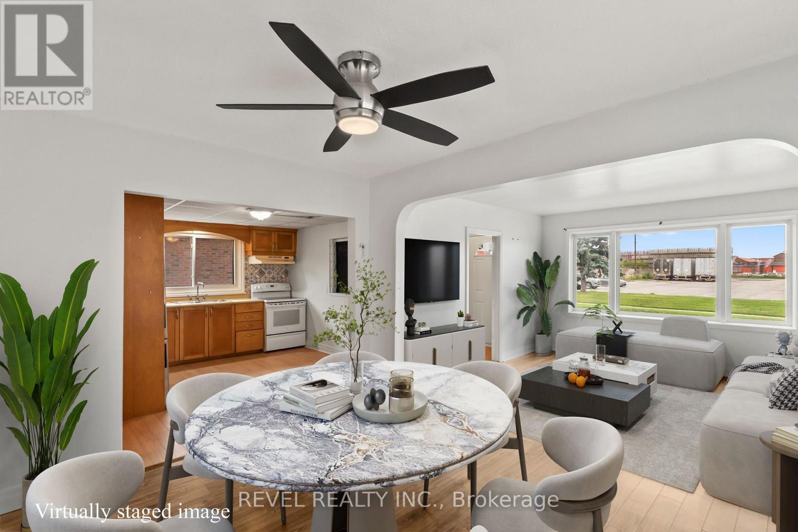 863 RITSON ROAD S - Image 12