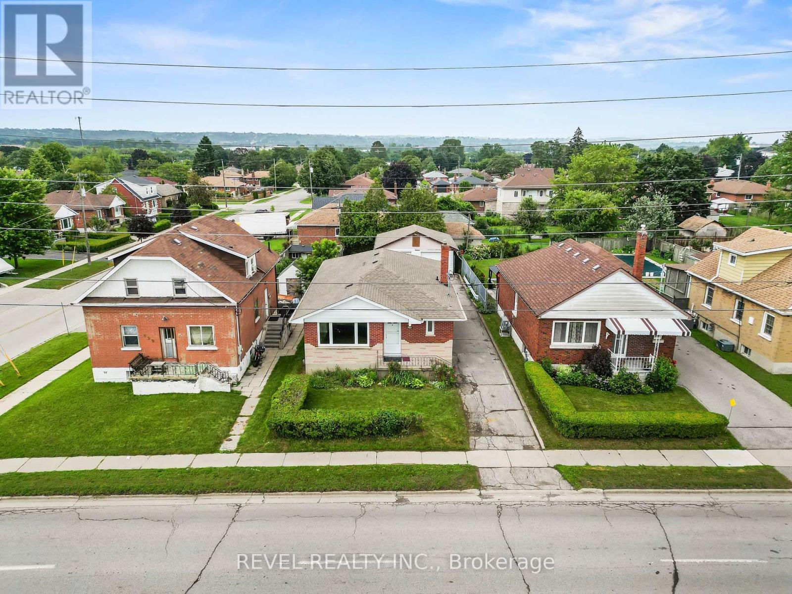 863 RITSON ROAD S - 2