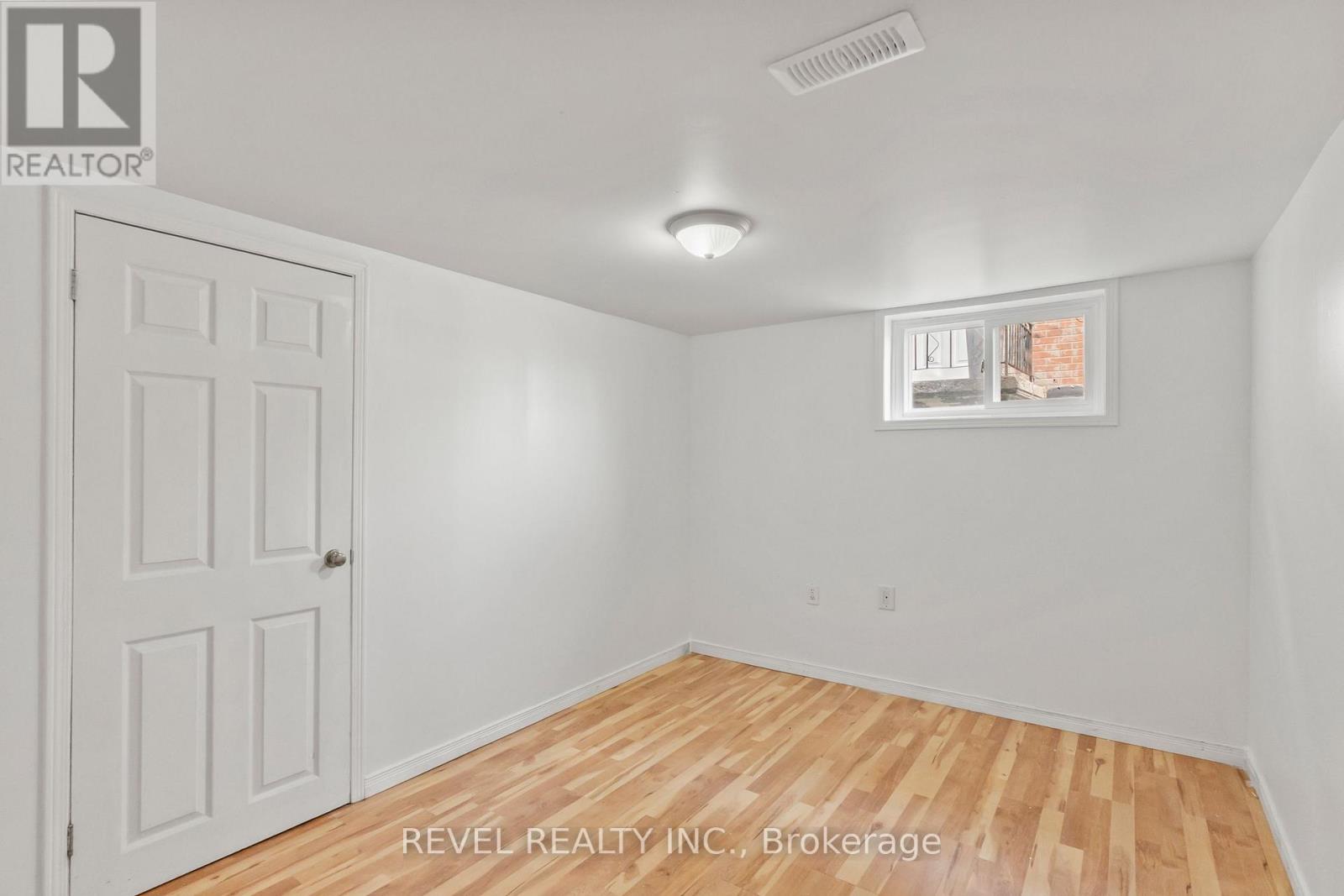 863 RITSON ROAD S - Image 23