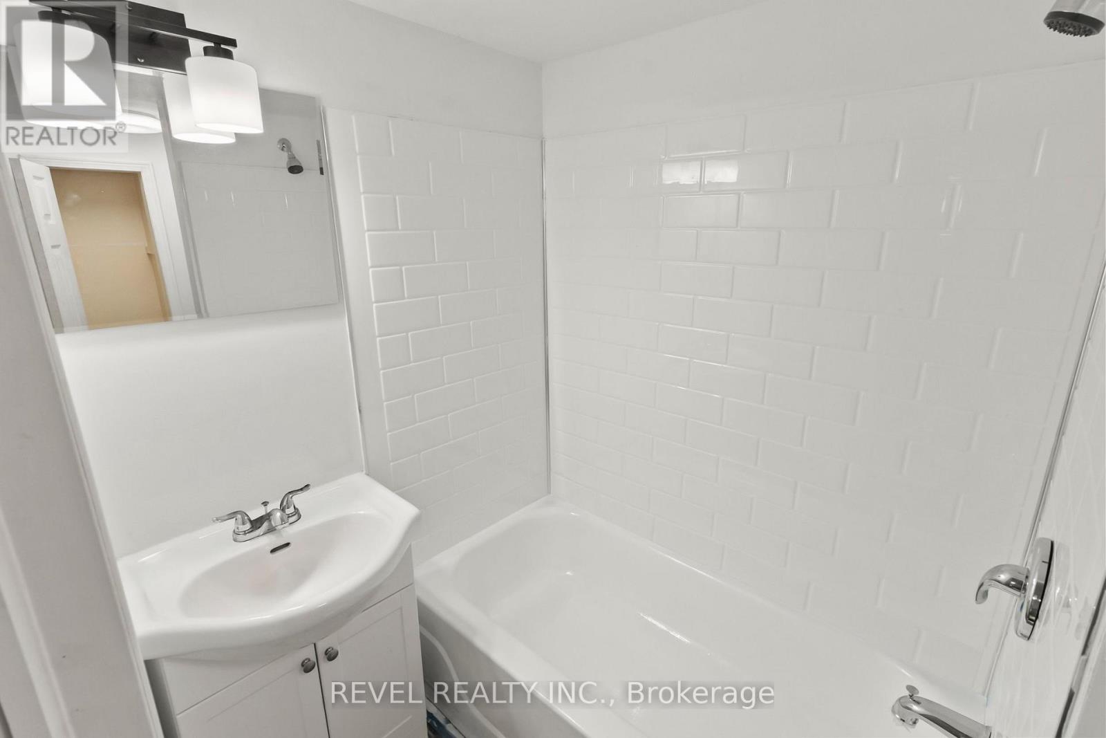 863 RITSON ROAD S - Image 26
