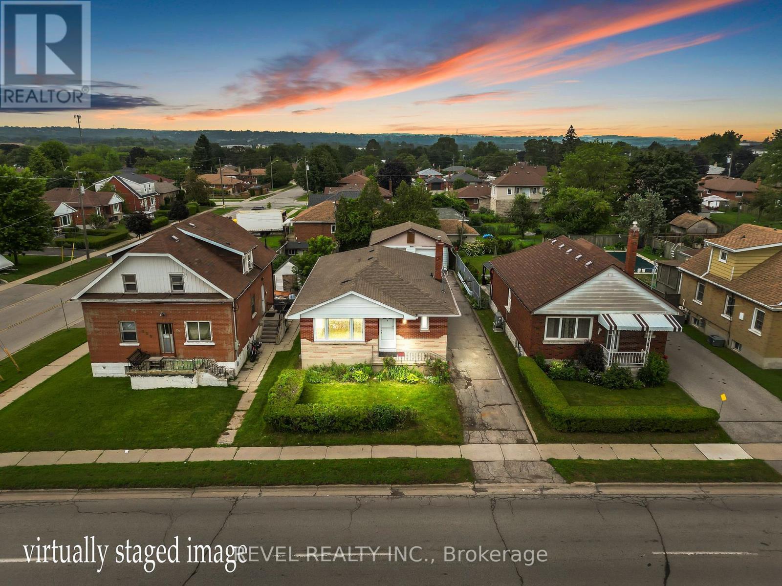 863 RITSON ROAD S - 31