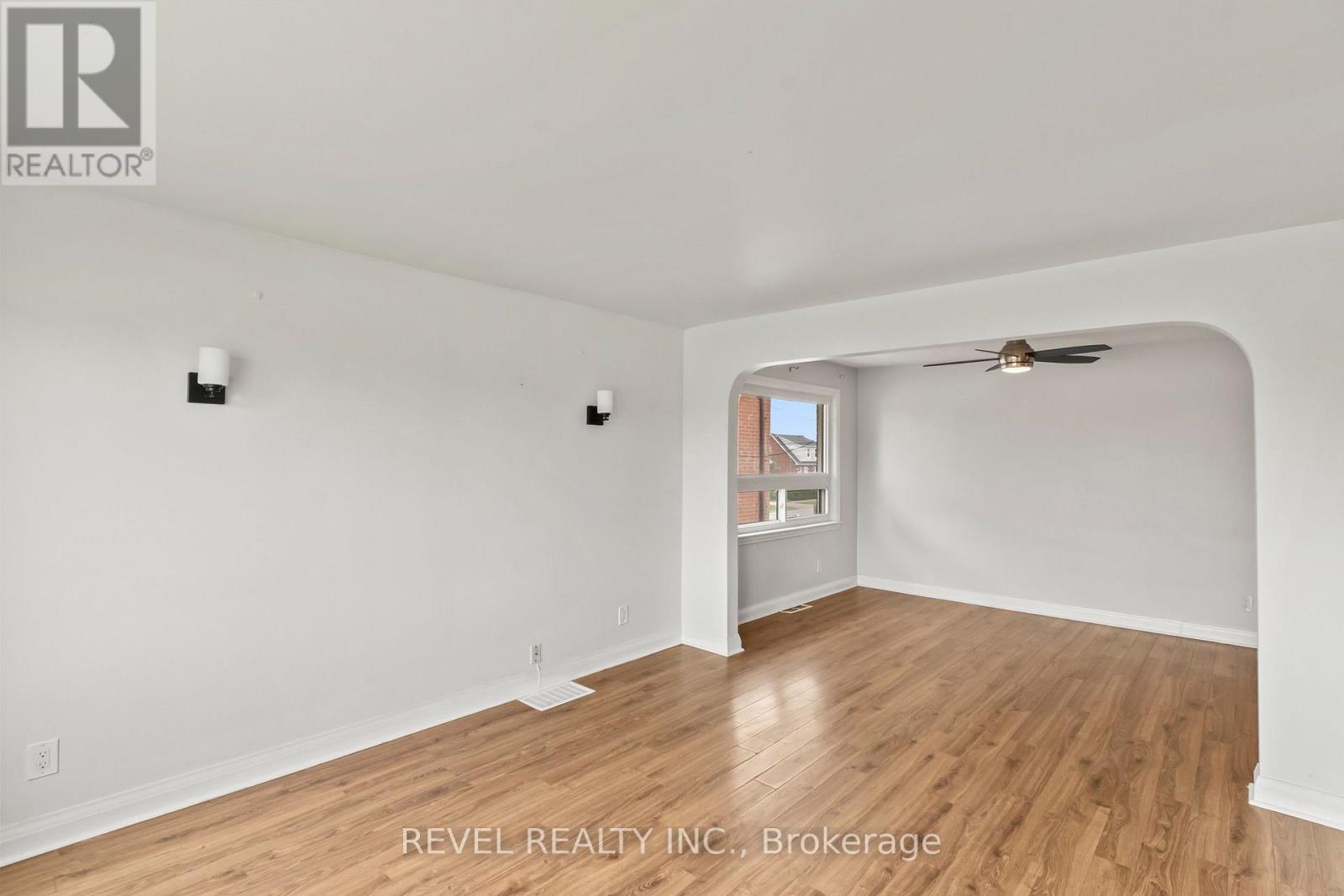 863 RITSON ROAD S - 8
