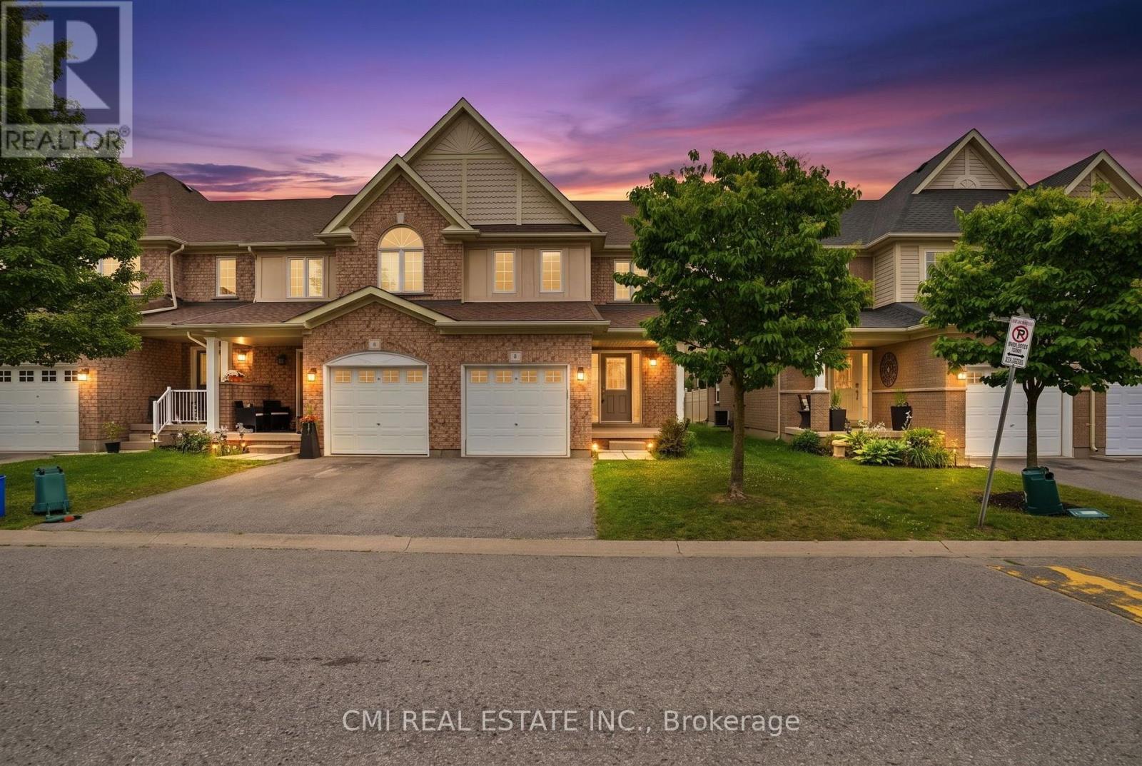 #7 460 WOODMOUNT DRIVE - 1