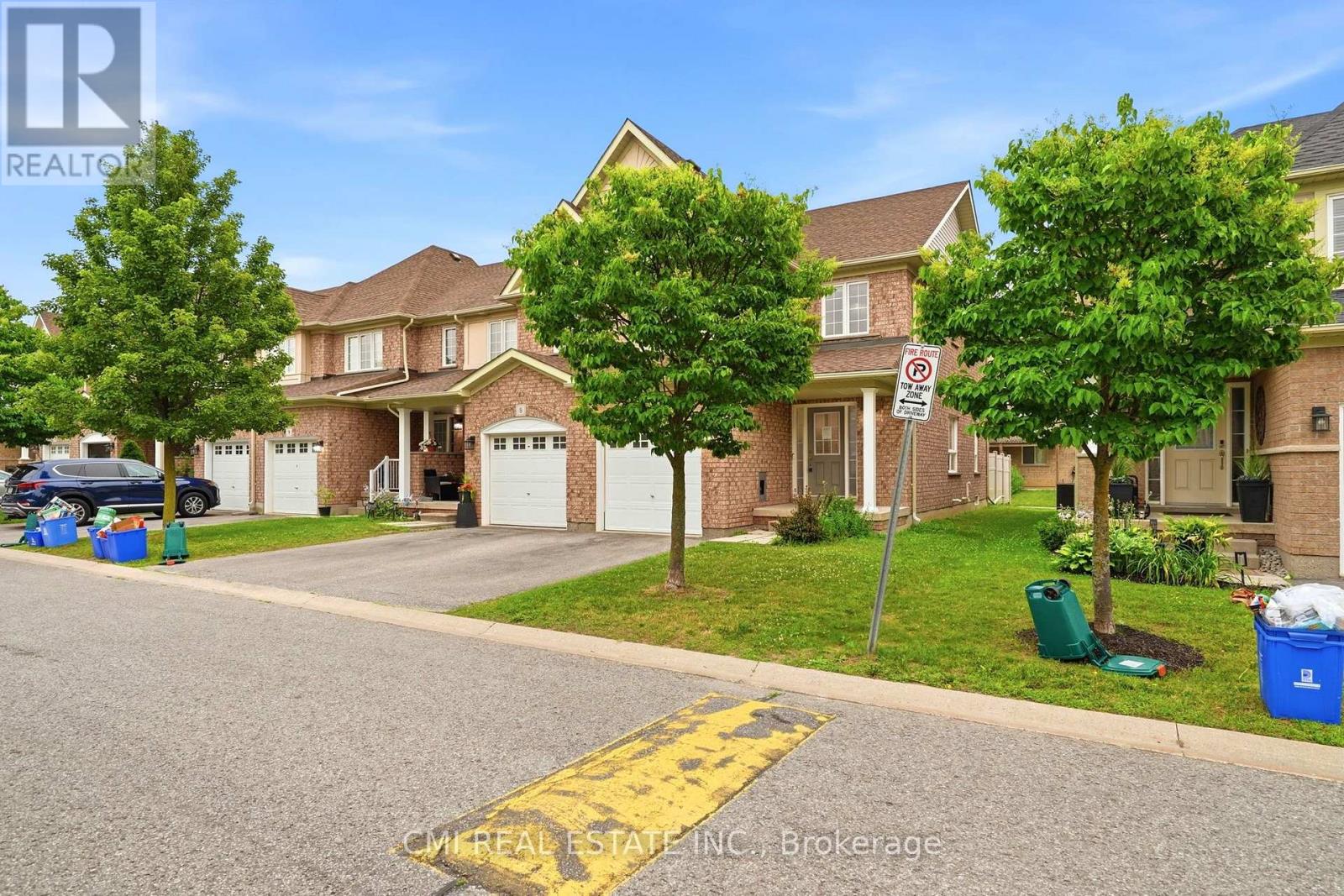 #7 460 WOODMOUNT DRIVE - 4