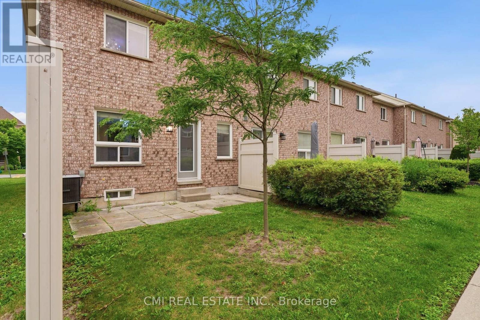 #7 460 WOODMOUNT DRIVE - 40