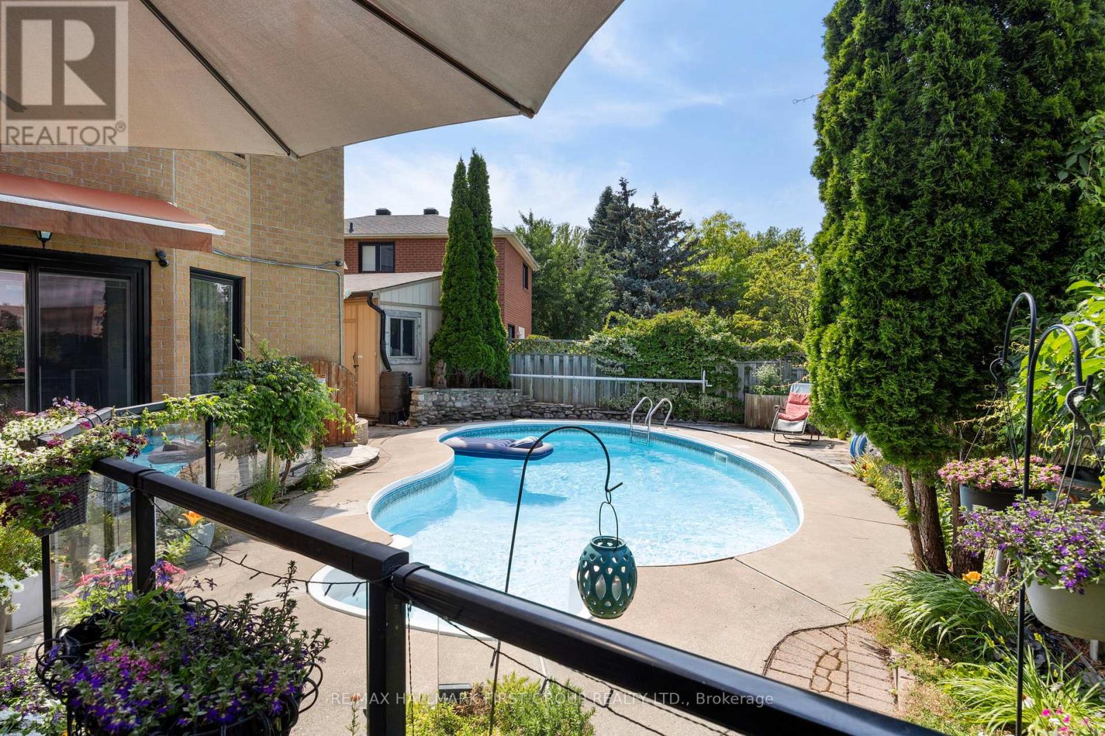 11 BOWERS COURT - 34
