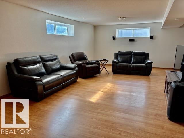 5609 45A ST - Image 24
