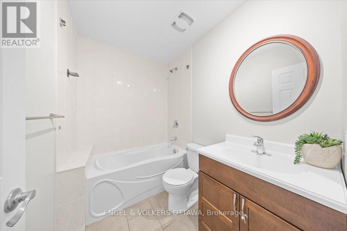 4 Bed, 3 Bath House for Rent in Ottawa – 4 – 72 GREENFIELD AVENUE, Ottawa – MLS# X13616998 - Image 40