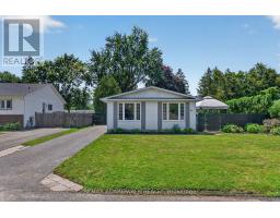 34 BINSCARTH CRESCENT — photo 3