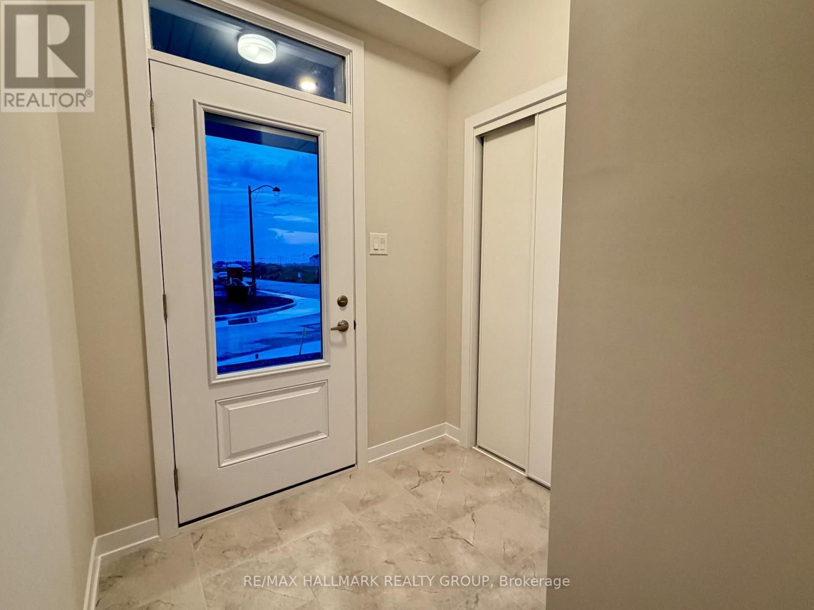 3 Bed, 4 Bath House for Rent in Ottawa – 747 HAFLINGER ROW, Ottawa – MLS# X13617084 - Image 11
