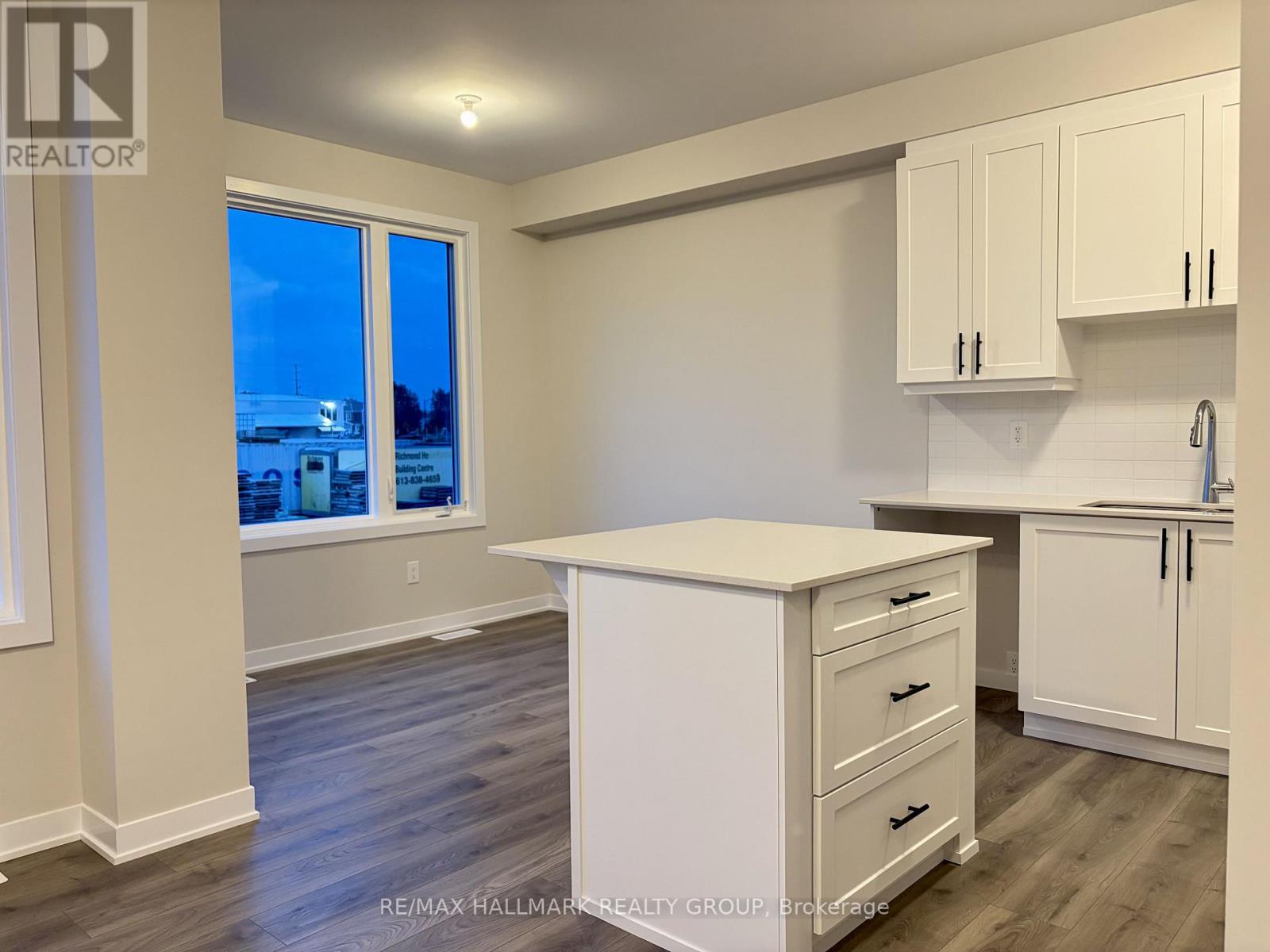 3 Bed, 4 Bath House for Rent in Ottawa – 747 HAFLINGER ROW, Ottawa – MLS# X13617084 - Image 17