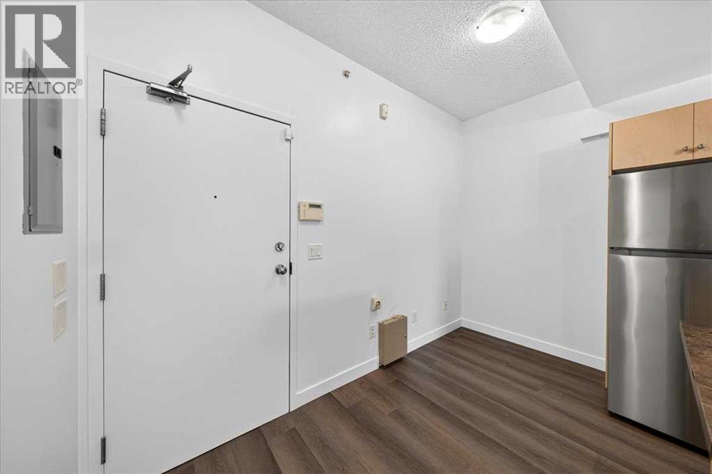 #3304 73 Erin Woods Court SE - Image 11