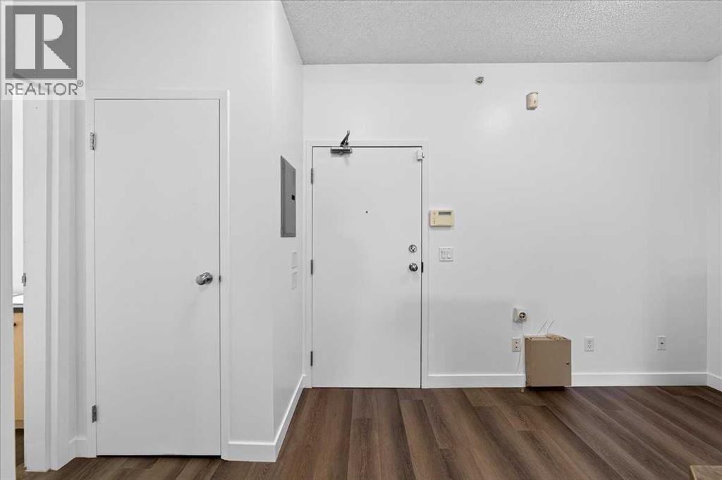 #3304 73 Erin Woods Court SE - Image 9