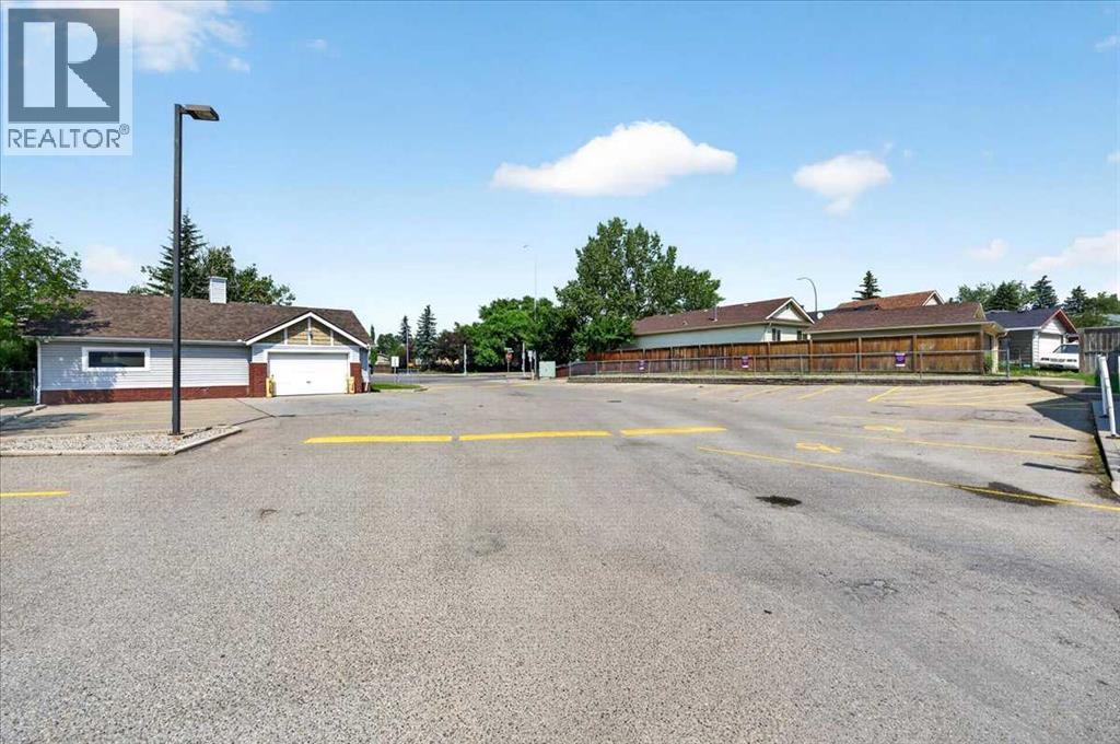 #3304 73 Erin Woods Court SE - Image 34