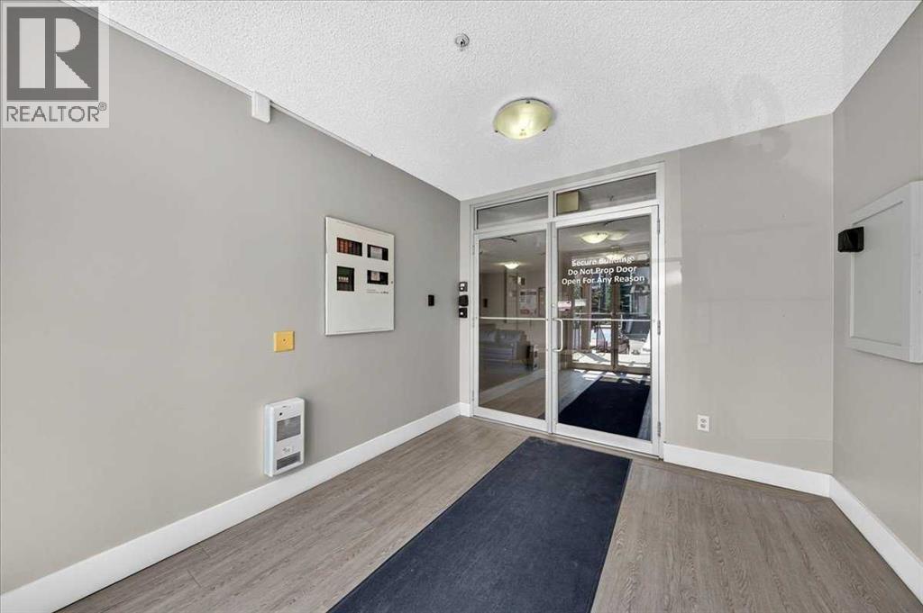 #3304 73 Erin Woods Court SE - Image 39