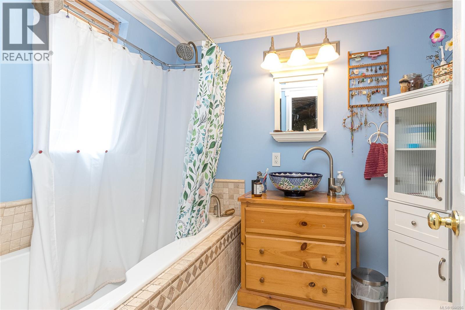 5435 Fowler Rd - Image 53