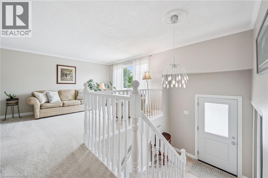 2 NEWBURY Drive - 5
