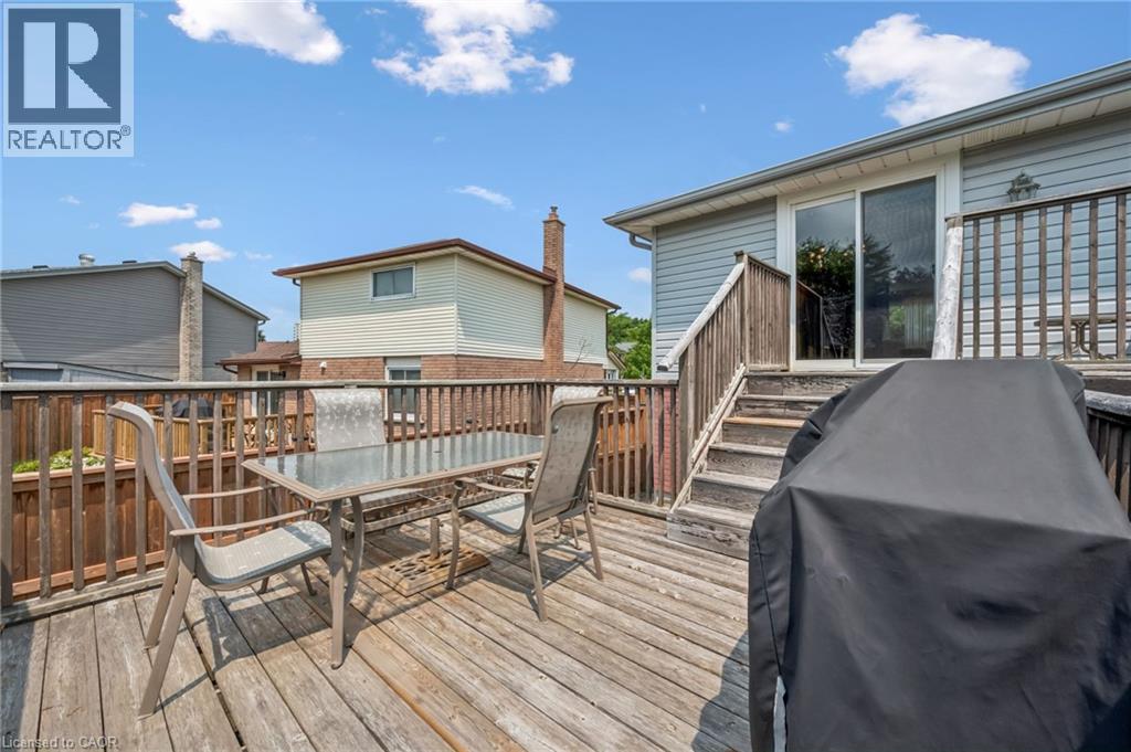 2 NEWBURY Drive - 27