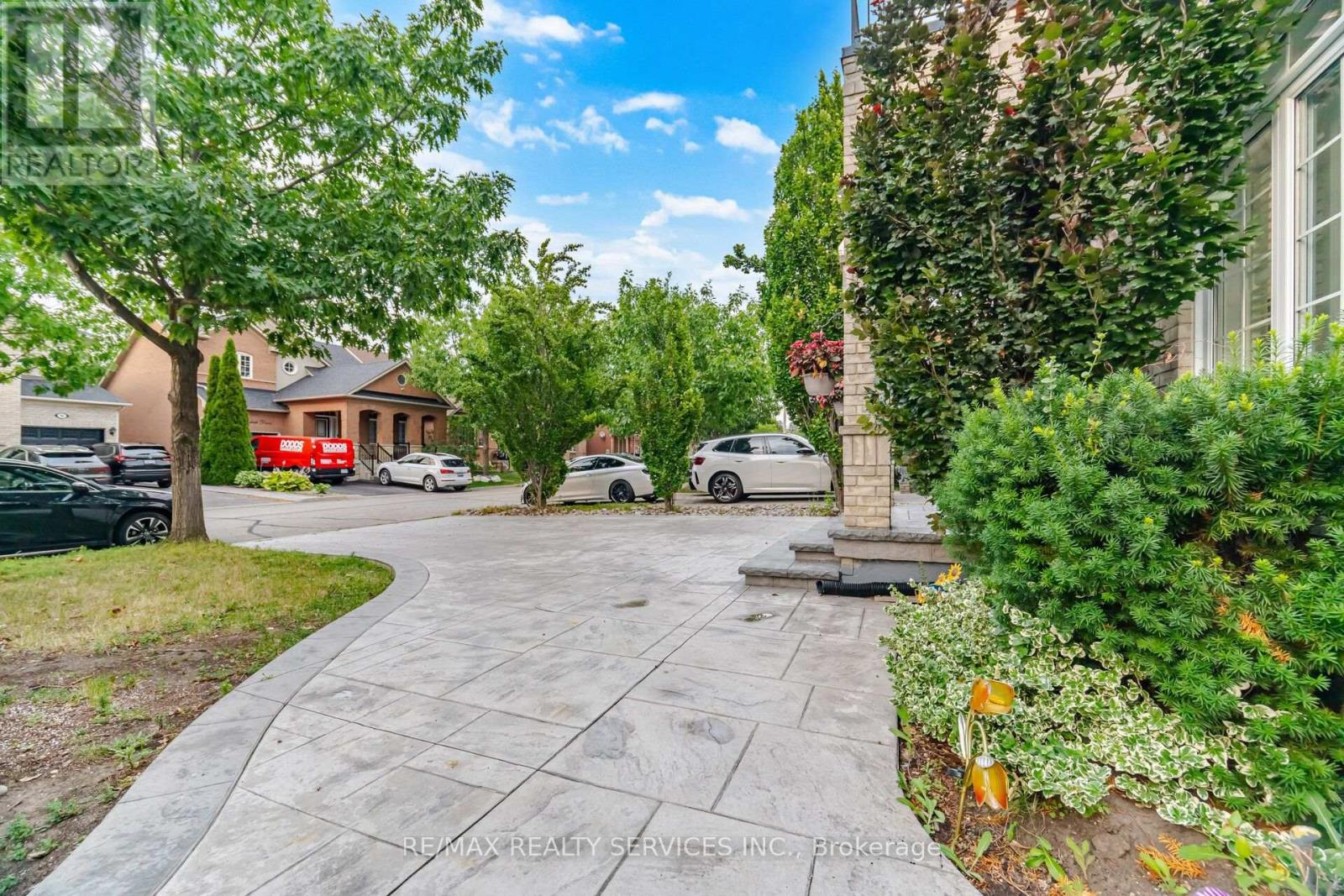 45 SKYLARK DRIVE - 4