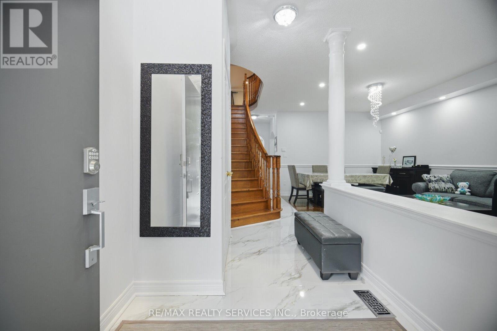 45 SKYLARK DRIVE - 6