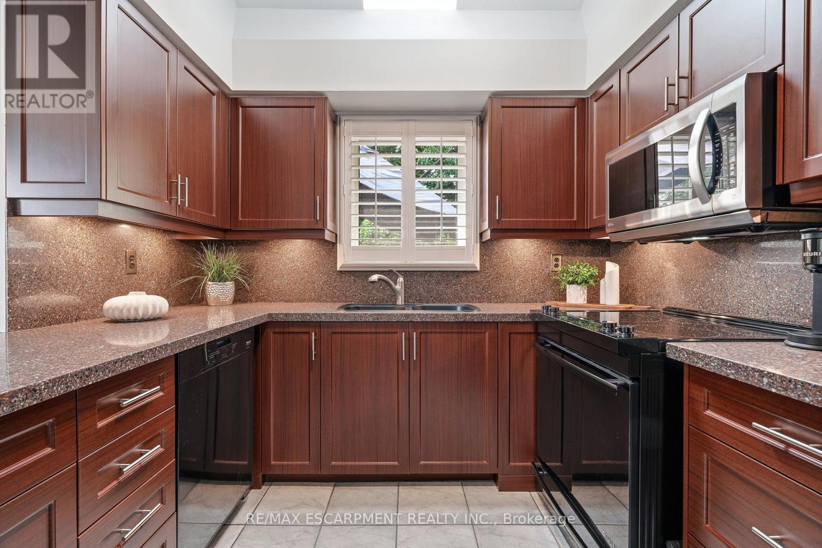 1154 WINDRUSH DRIVE - 14