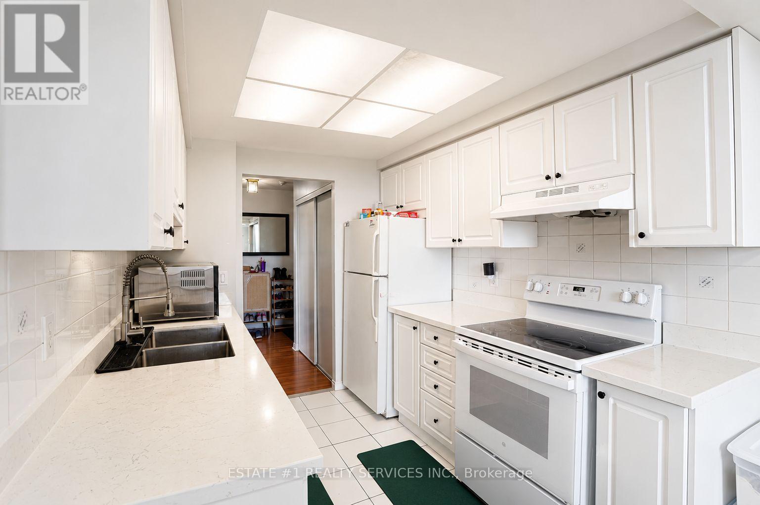 #904 135 HILLCREST AVENUE - 10