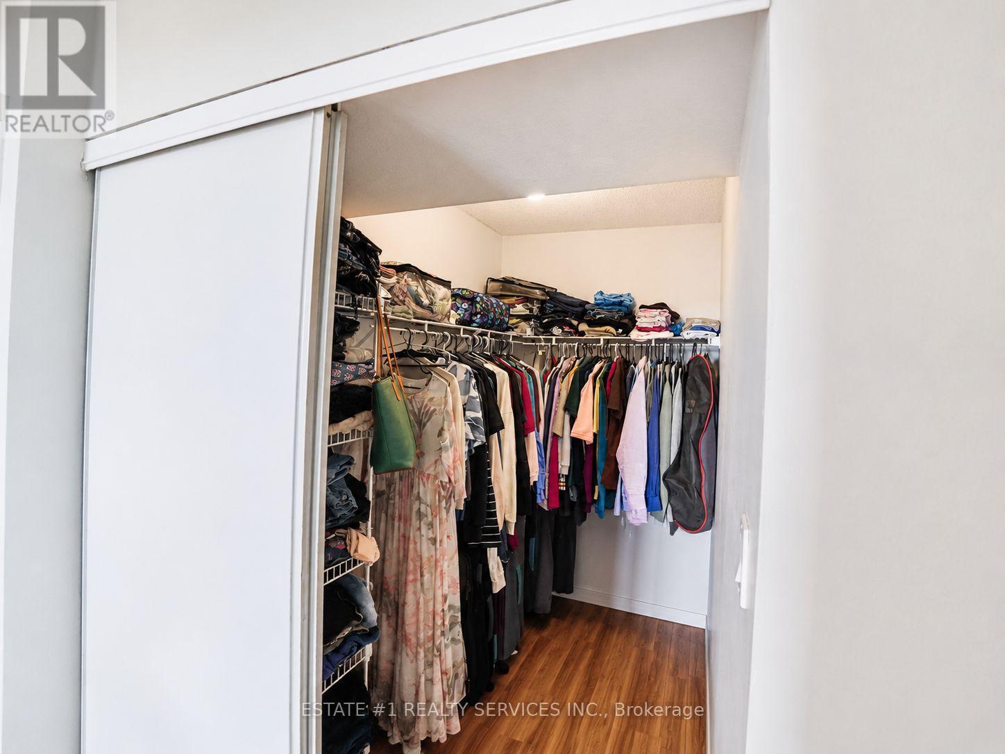 #904 135 HILLCREST AVENUE - 19