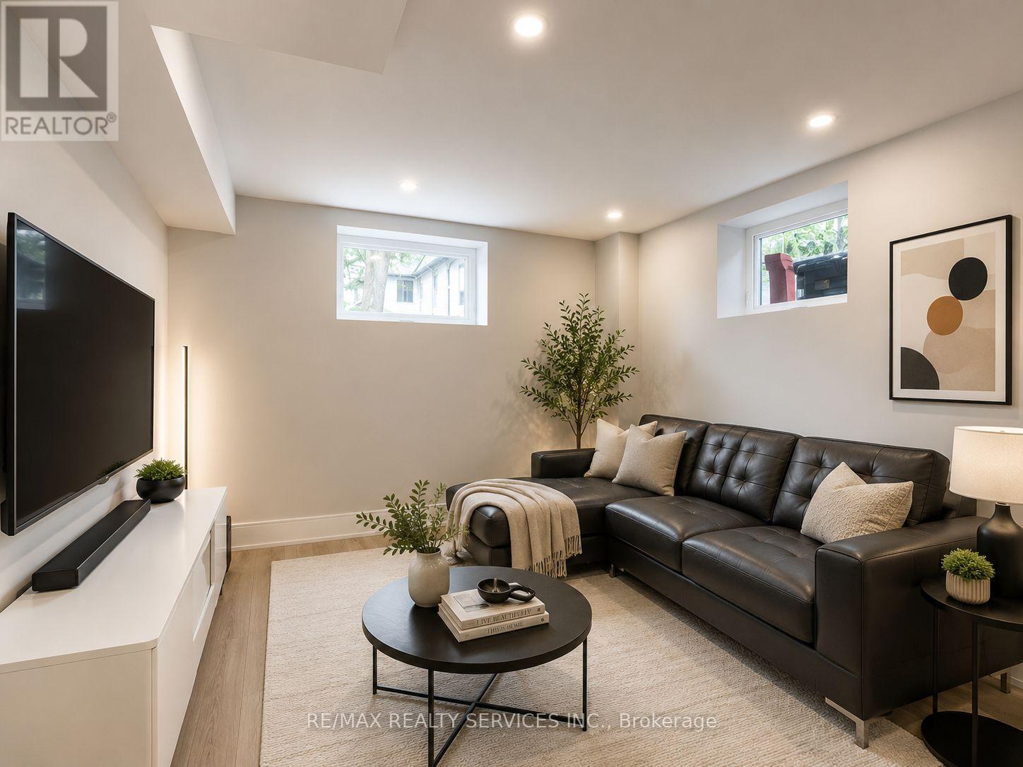 519 THIRD LINE - Image 26