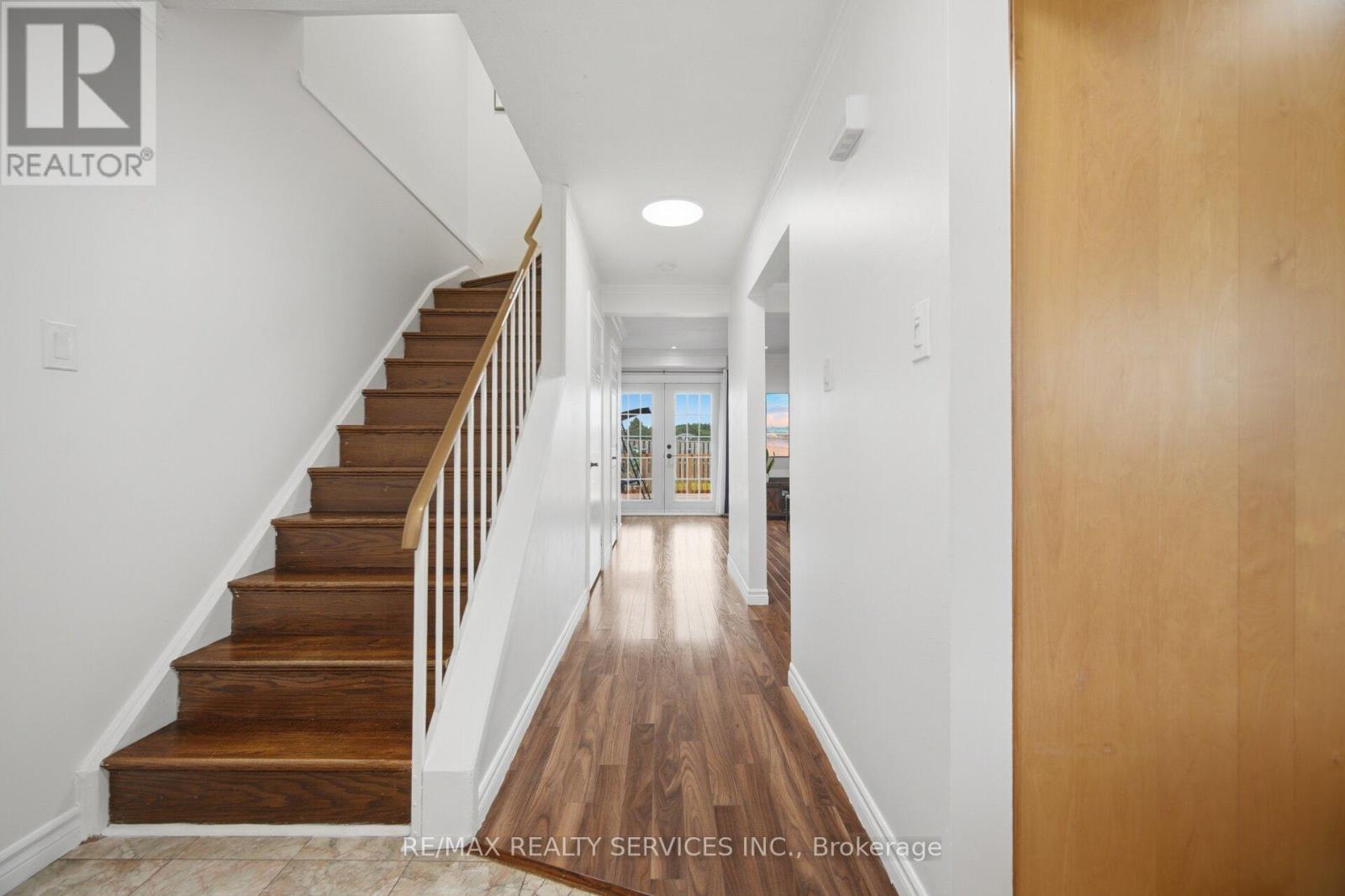 18 GOLD PINE COURT - 4