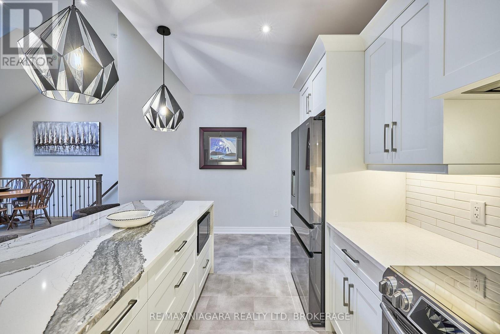 #5 9 SASSAFRAS ROW - Image 15