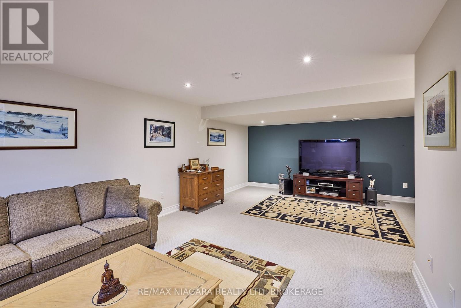 #5 9 SASSAFRAS ROW - Image 30