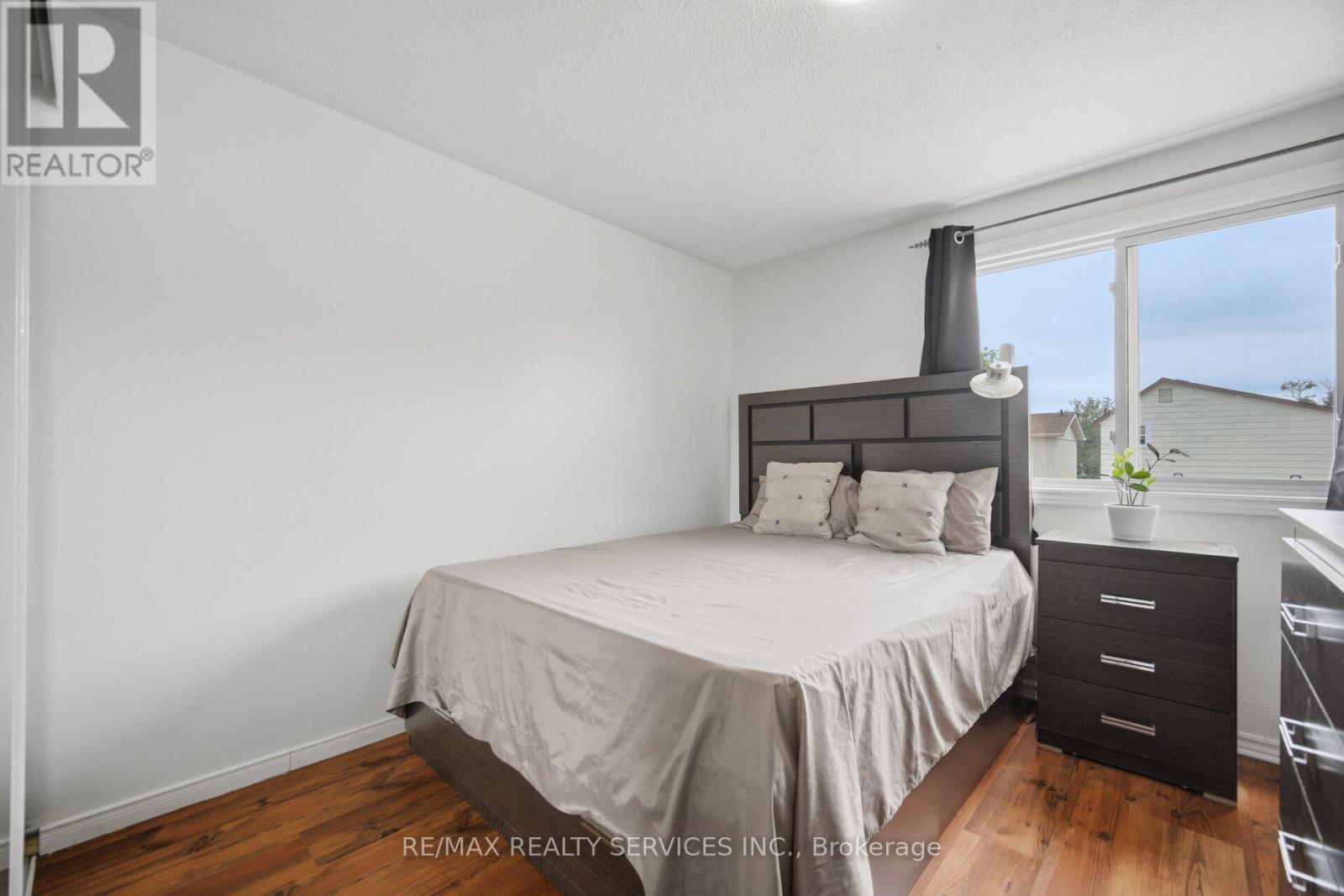 18 GOLD PINE COURT - 24