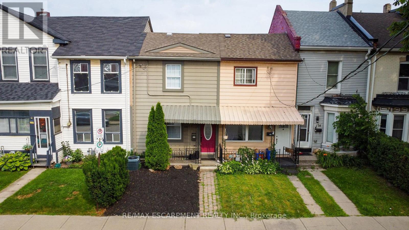 Photo of 180 WEST Avenue