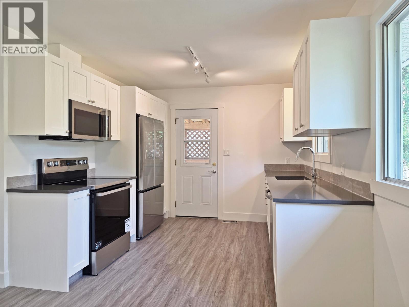 530 NORMAN STREET - 5