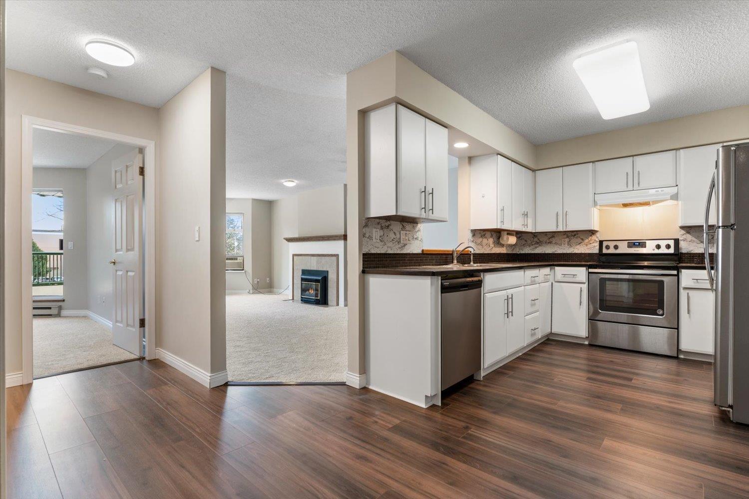 205 45604 BRETT AVENUE, Chilliwack Proper West